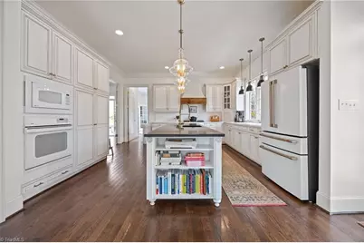 208 Willoughby Boulevard, Greensboro, NC 27408 - Photo 9