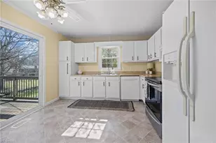 304 Eastway Ln, Graham, NC 27253 - Photo 9