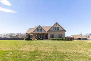 242 Deerwood Dr, Lexington, NC 27295 - Photo 1