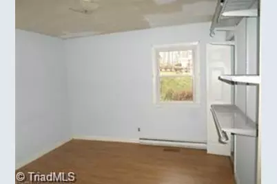 125 Florida Avenue, Mount Airy, NC 27030 - Photo 9