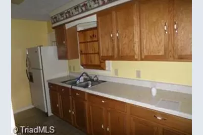 125 Florida Avenue, Mount Airy, NC 27030 - Photo 11