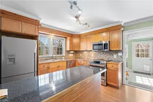 724 S Sunset Dr, Winston-Salem, NC 27103 - Photo 7