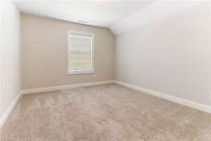 402 Mockingbird Ln, Mebane, NC 27302 - Photo 27