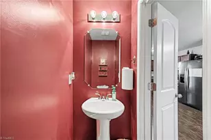 424 Sandybrooke Dr, High Point, NC 27265 - Photo 15