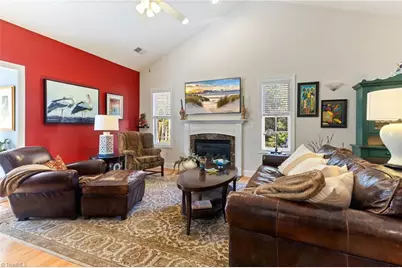 116 Kestrel Court, Mebane, NC 27302 - Photo 9