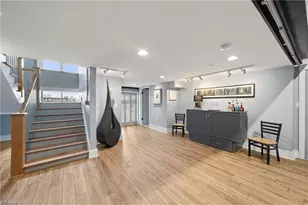 1 W 5th St, Winston-Salem, NC 27101 - Photo 17