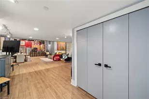 1 W 5th St, Winston-Salem, NC 27101 - Photo 29