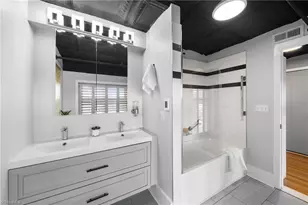 1 W 5th St, Winston-Salem, NC 27101 - Photo 35