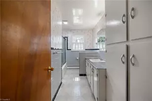 1734 Lancelot Ln, Winston-Salem, NC 27103 - Photo 19