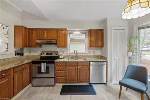 101 Beechwood Dr, Carrboro, NC 27510 - Photo 29