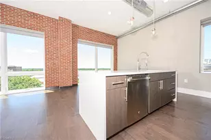 400 W 4th St, Winston-Salem, NC 27101 - Photo 9