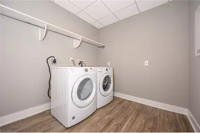 400 W 4th Street #504, Winston-Salem, NC 27101 - Photo 31