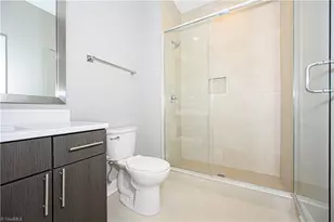 400 W 4th St, Winston-Salem, NC 27101 - Photo 27