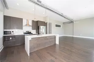 400 W 4th St, Winston-Salem, NC 27101 - Photo 13