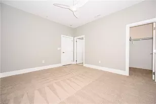 400 W 4th St, Winston-Salem, NC 27101 - Photo 25