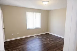 3515 Fiesta Dr, Greensboro, NC 27406 - Photo 11