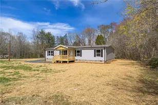 153 Mosley Loop, Madison, NC 27025 - Photo 3