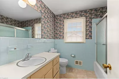 1603 Seven Oaks Place, High Point, NC 27265 - Photo 21