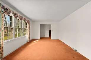 1603 7 Oaks Pl, High Point, NC 27265 - Photo 7