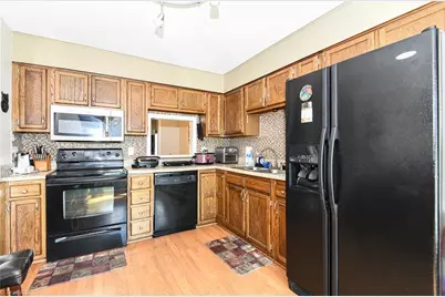 915 Shelby Drive #E, Greensboro, NC 27409 - Photo 3