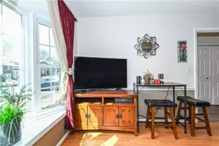 915 Shelby Dr, Greensboro, NC 27409 - Photo 7