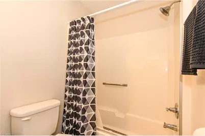 915 Shelby Drive #E, Greensboro, NC 27409 - Photo 21