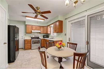 207 Auden Drive, Greensboro, NC 27406 - Photo 9