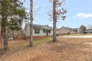 104 Black Ave, Thomasville, NC 27360 - Photo 3