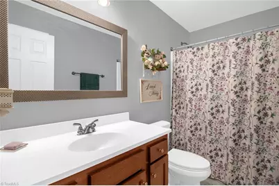 104 Black Avenue, Thomasville, NC 27360 - Photo 23