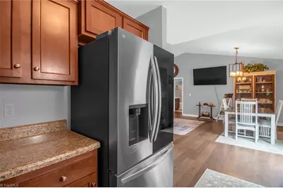 104 Black Avenue, Thomasville, NC 27360 - Photo 15