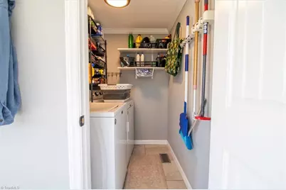 110 E Main Street, Jonesville, NC 28642 - Photo 27