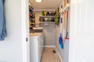 110 E Main St, Jonesville, NC 28642 - Photo 27