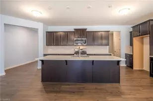 5556 Baverhof Dr, Greensboro, NC 27405 - Photo 5