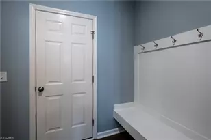 5556 Baverhof Dr, Greensboro, NC 27405 - Photo 29