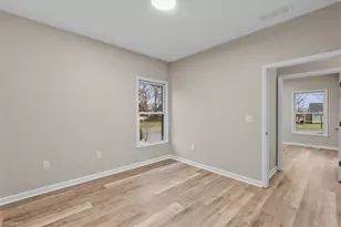 2127 McConnell Rd, Greensboro, NC 27401 - Photo 21