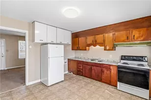 2503 Vanstory St, Greensboro, NC 27407 - Photo 11