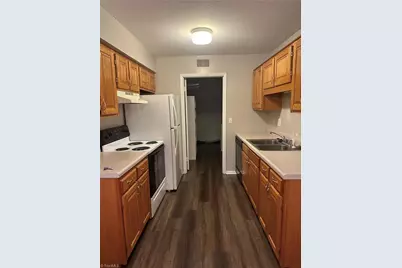 2240 Sunderland Road, Winston-Salem, NC 27103 - Photo 7