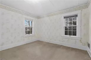 708 E Lake Dr, Greensboro, NC 27401 - Photo 17