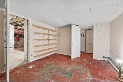 708 E Lake Drive, Greensboro, NC 27401 - Photo 25