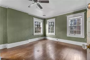 708 E Lake Dr, Greensboro, NC 27401 - Photo 11