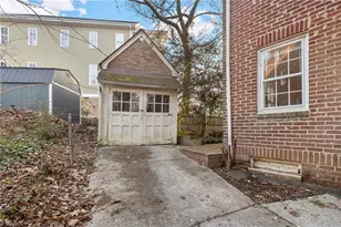 708 E Lake Dr, Greensboro, NC 27401 - Photo 29