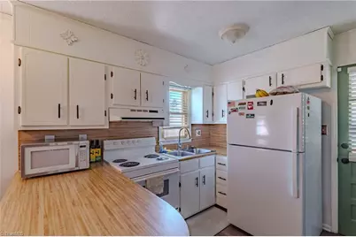 636 Hamburg Street, Mount Airy, NC 27030 - Photo 11