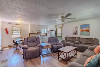 636 Hamburg Street, Mount Airy, NC 27030 - Photo 9