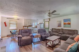 636 Hamburg St, Mount Airy, NC 27030 - Photo 9