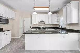 4408 Staghorn Ct, Greensboro, NC 27410 - Photo 11