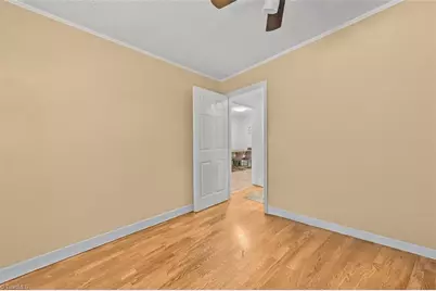 724 E Main Street, Seagrove, NC 27341 - Photo 17