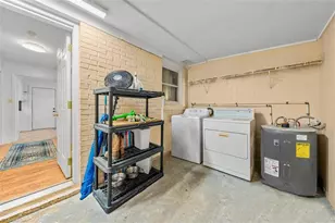 724 E Main St, Seagrove, NC 27341 - Photo 19