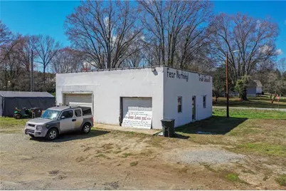 3828 High Point Road, Winston-Salem, NC 27107 - Photo 5