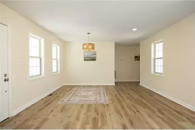 1312 Greenwood Terrace, Burlington, NC 27215 - Photo 9