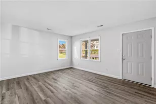 806 Vance St, Greensboro, NC 27406 - Photo 9